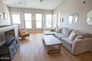 Photo #4: 6865974 Listing