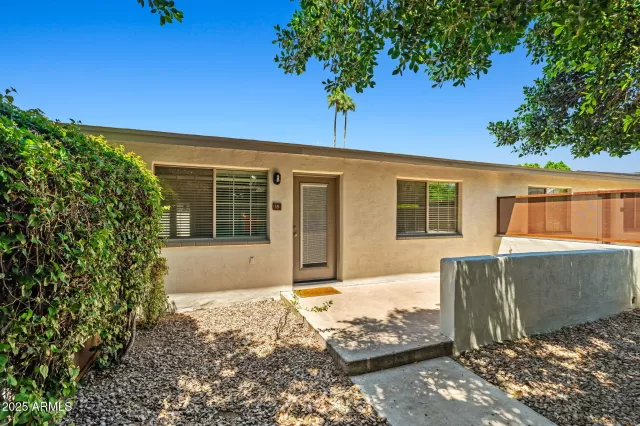 MLS: 6866004 Condo For Sale