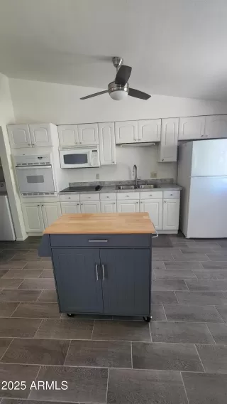 Photo #3: 6866049 Listing 