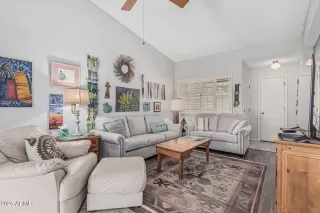 Photo #2: 6866217 Listing 