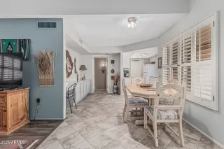 Photo #6: 6866217 Listing 