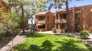 Photo #5: 6866307 Listing