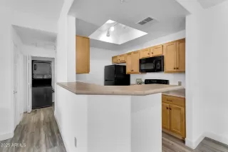 Photo #6: 6866488 Listing 