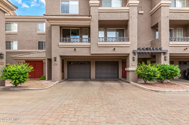 MLS: 6866606 Condo For Sale