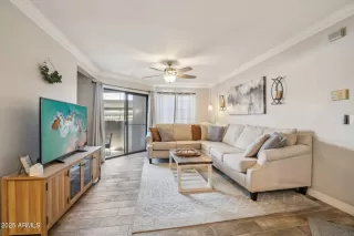 Photo #2: 6866642 Listing