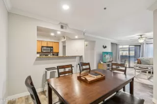 Photo #4: 6866642 Listing