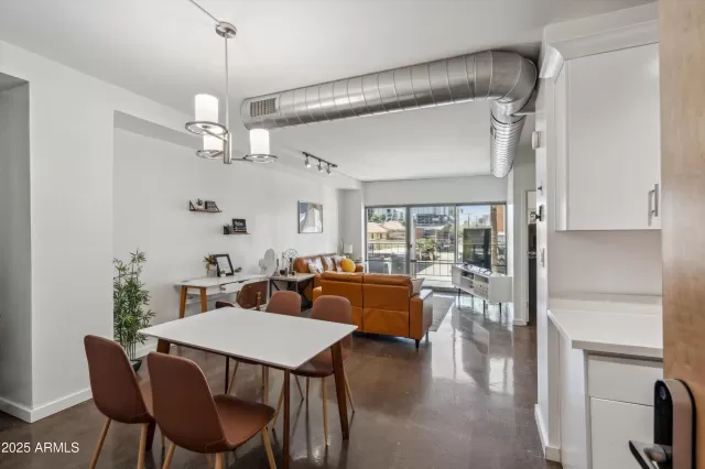 MLS: 6866711 Condo For Sale