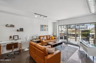 Photo #4: 6866711 Listing