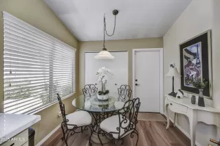 Photo #5: 6866780 Listing