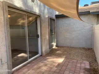 Photo #5: 6867092 Listing