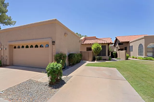 MLS: 6867192 Condo For Sale