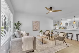 Photo #2: 6867205 Listing