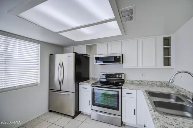 MLS: 6867304 Condo For Sale