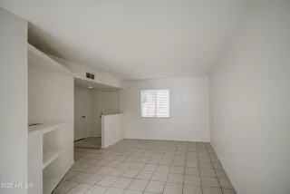 Photo #6: 6867304 Listing 