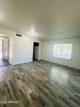 Photo #2: 6867395 Listing