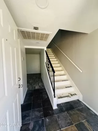 Photo #6: 6867395 Listing