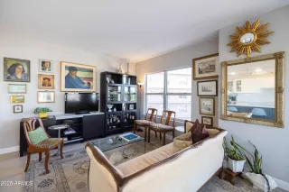 Photo #2: 6867411 Listing 