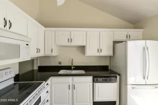 Photo #1: 6867471 Listing 