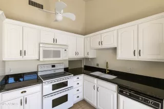 Photo #3: 6867471 Listing 