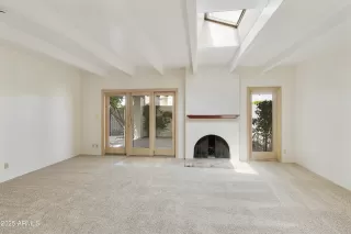 Photo #5: 6867471 Listing 