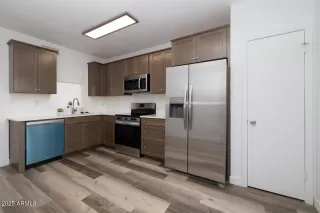 Photo #3: 6867531 Listing