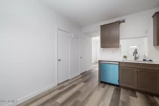 Photo #4: 6867531 Listing