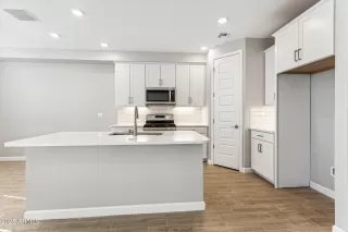 Photo #2: 6867624 Listing 