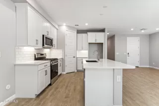 Photo #5: 6867624 Listing 