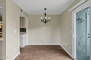 Photo #5: 6867631 Listing