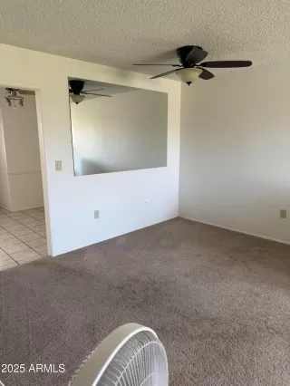 Photo #6: 6867655 Listing