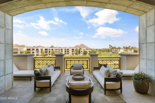 MLS: 6867739 Condo For Sale