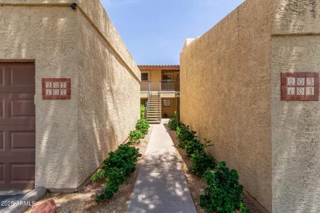 MLS: 6867861 Condo For Sale