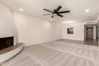 Photo #4: 6867861 Listing