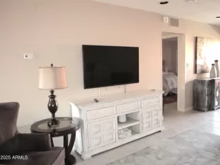 Photo #5: 6868056 Listing 