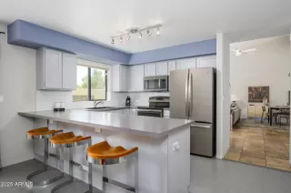 Click for more information on MLS # 6868121 : 1124 E ROSE LANE#17 More Details about MLS # 6868121 : 1124 E ROSE LANE#17