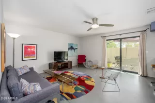 Photo #2: 6868121 Listing