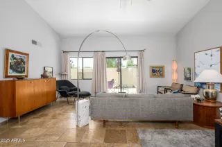 Photo #3: 6868121 Listing