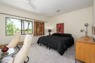 Photo #4: 6868121 Listing