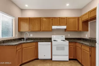 Photo #3: 6868168 Listing 