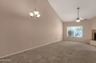 Photo #6: 6868168 Listing 