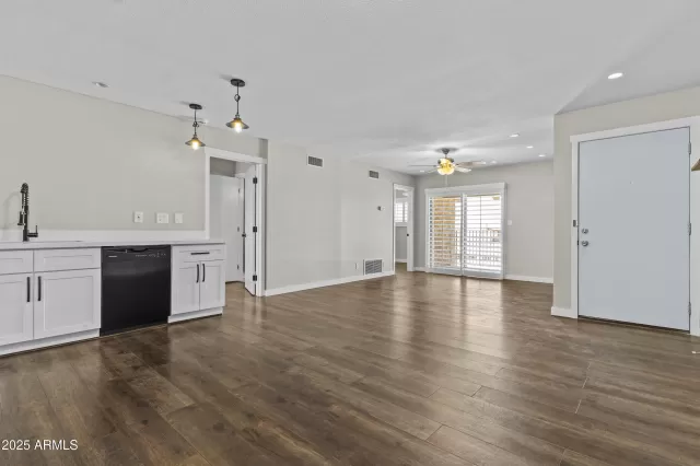 MLS: 6868233 Condo For Sale