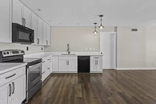 Photo #1: 6868233 Listing 