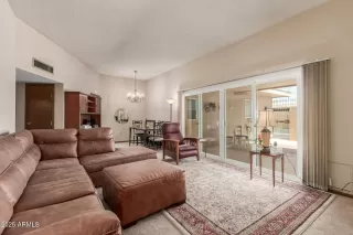 Photo #4: 6868269 Listing