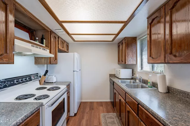 MLS: 6868280 Condo For Sale