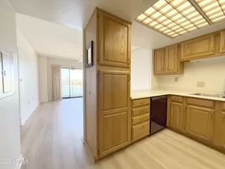 Photo #2: 6868285 Listing