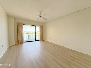 Photo #3: 6868285 Listing