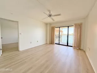 Photo #6: 6868285 Listing