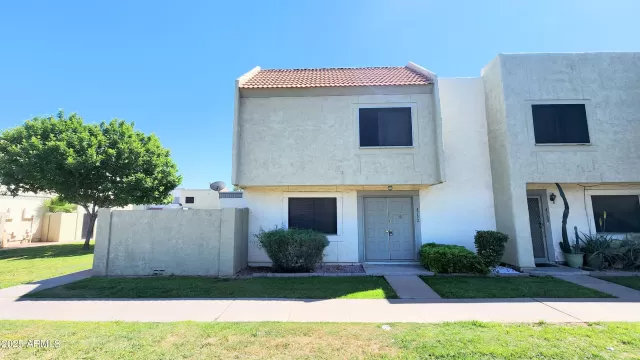 MLS: 6868298 Condo For Sale