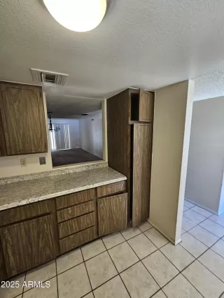 Photo #4: 6868313 Listing 