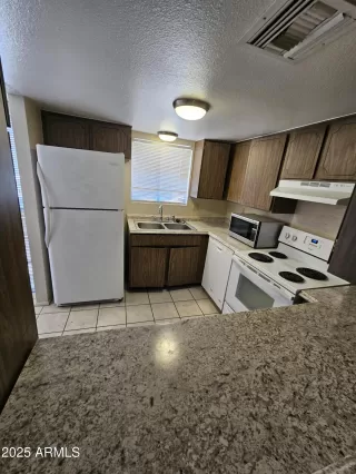 Photo #5: 6868313 Listing 